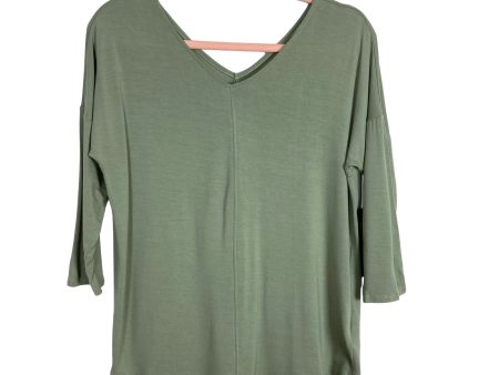 Tahari Sage Front and Back V-Neck Long Sleeve Top NWT- Size M Fashion