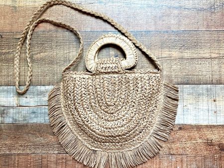 No Brand Paper Fringe Half Moon Zippered Bag with Shoulder Strap (LIKE NEW) For Sale