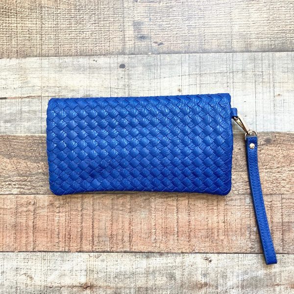 Urban Expressions Blue Weave Foldover Clutch Supply