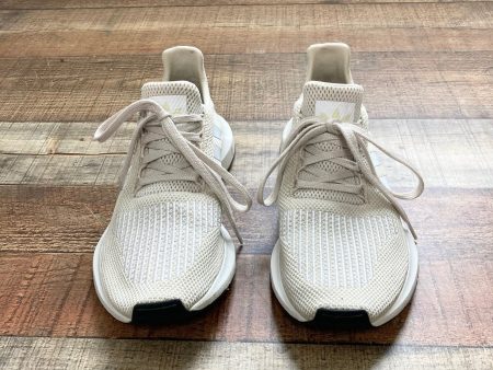 Adidas Tan and White Swift Run Sneakers- Size 7.5 (Brand New Condition) Supply