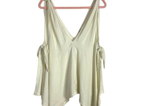 Free People Beach Cream Textured Knit Asymmetric Tank and Shorts Set- Size XS Online Hot Sale